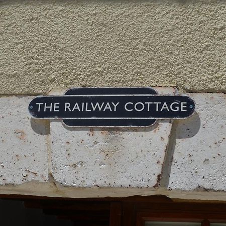 The Railway Cottage - Characterful And Comfortable Holiday Cottage Piégut-Pluviers Εξωτερικό φωτογραφία
